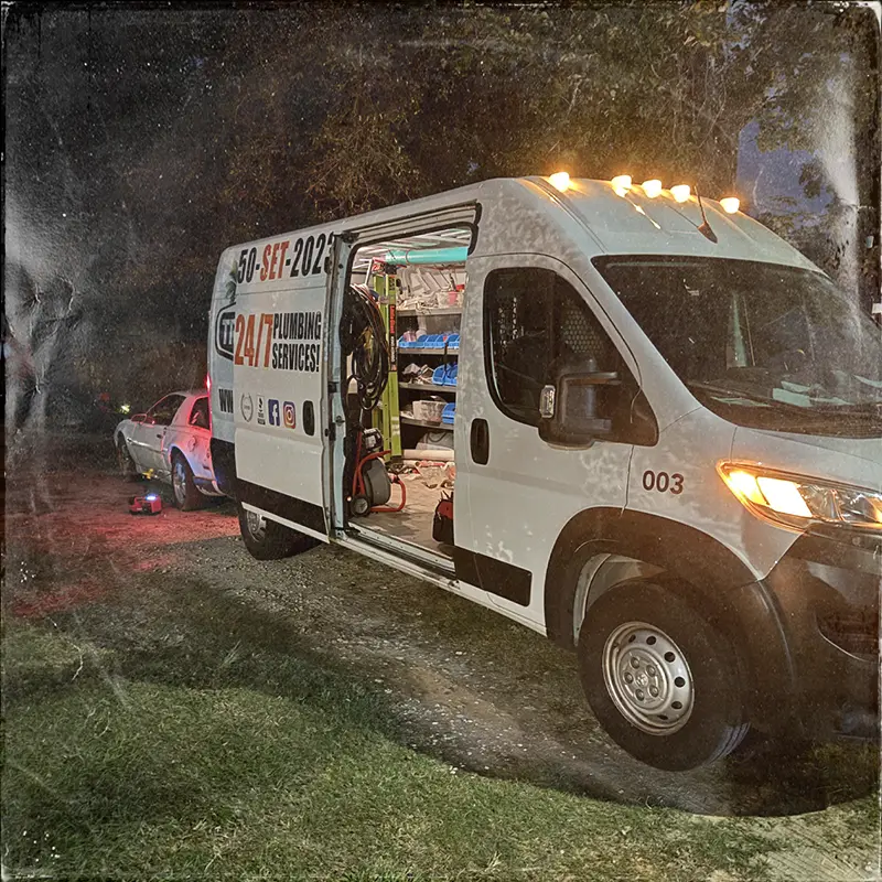 24/7 emergency plumbing company prepares for a call.